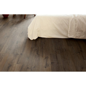 Ламинат Quick-Step Impressive Ultra Дуб классический коричневый, 33 класс, фаска 4v, влагостойкий, 12*190*1380 мм